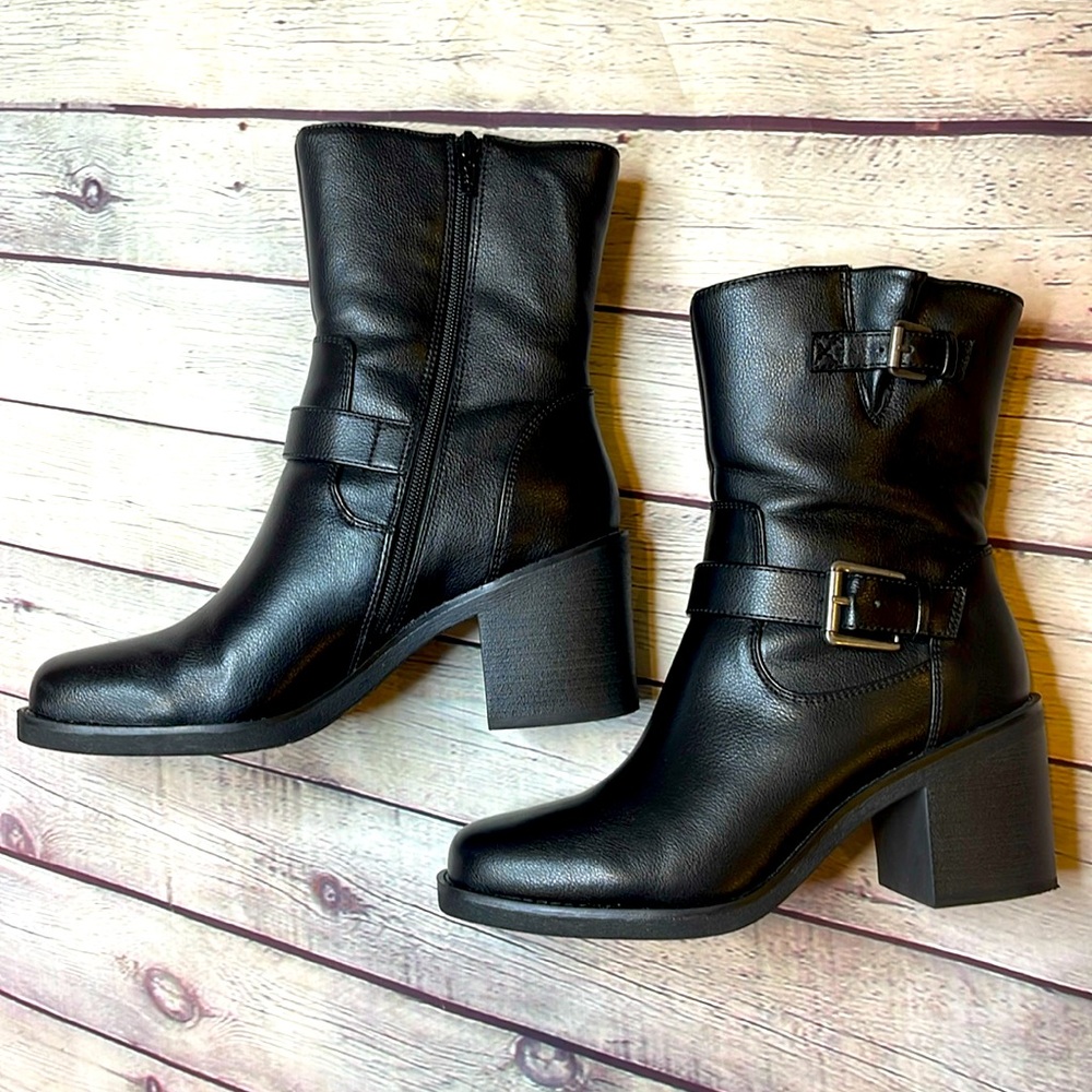 Baretraps Myla Black Square Toe Boots